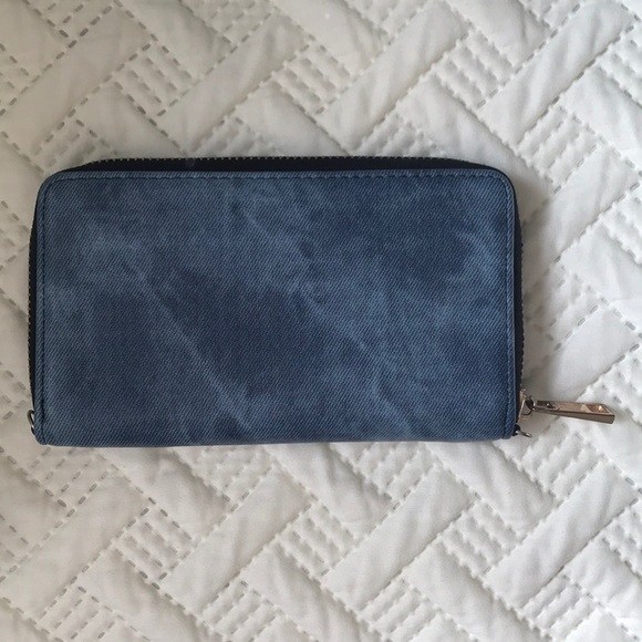 Call it Spring Wallet - Picture 2 of 3